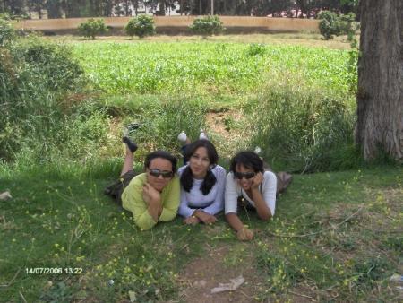 the invisible girls!!